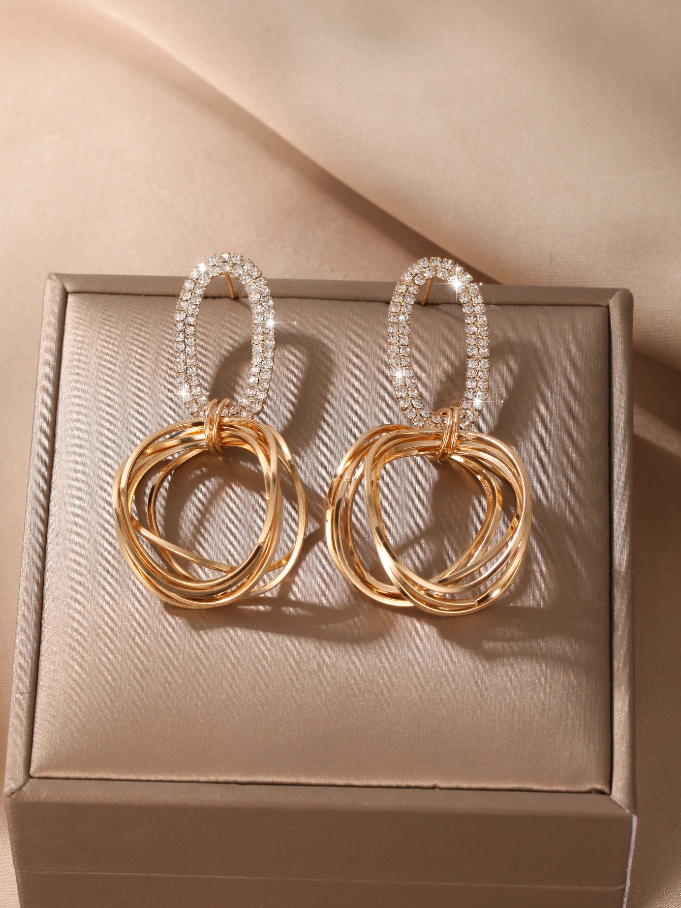 Pendientes de diseño geométrico coreano, pendientes circulares irregulares de metal hueco ovalado, pendientes modernos y versátiles