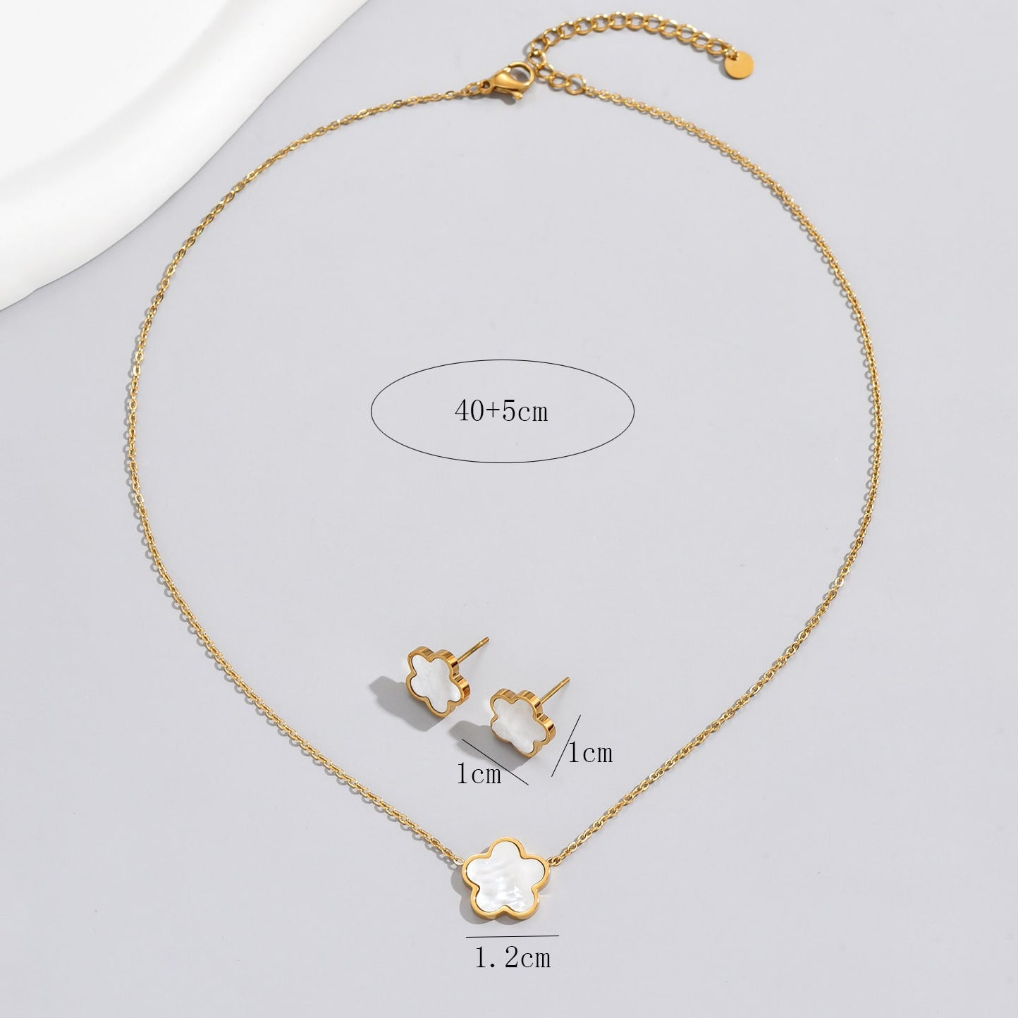 Fashion Personalized Flower Suit Necklace Ear Stud
