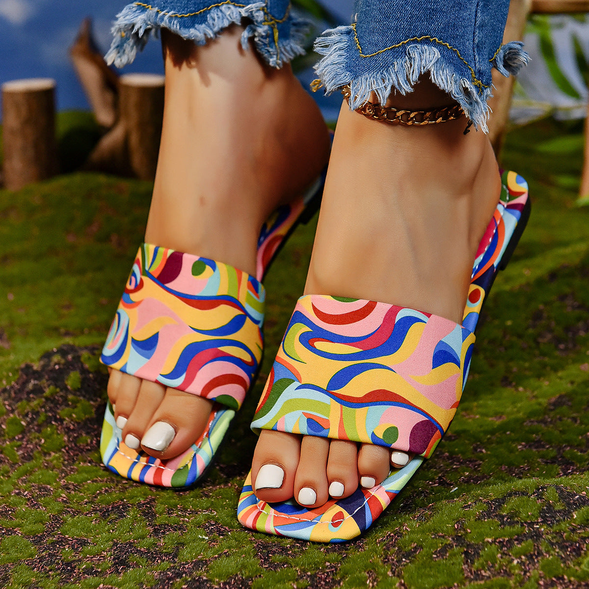 Sandalias de playa con punta cuadrada en color caramelo