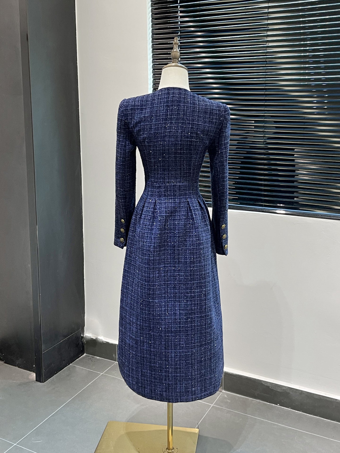 Vestido de tweed francés con temperamento socialité