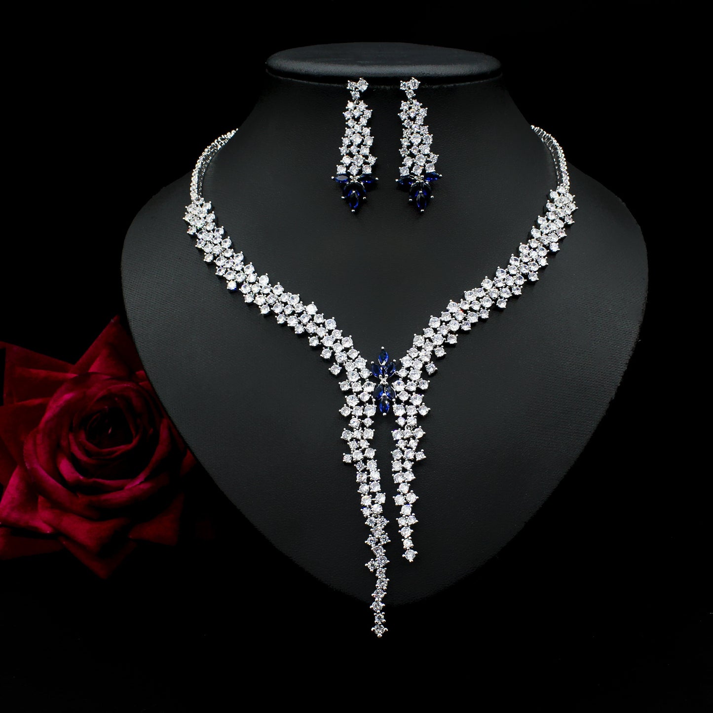 Conjunto de joyas de boda con collar y pendientes de circonitas