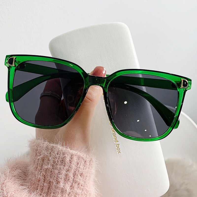 Nuevas gafas de sol de moda delgadas para mujer