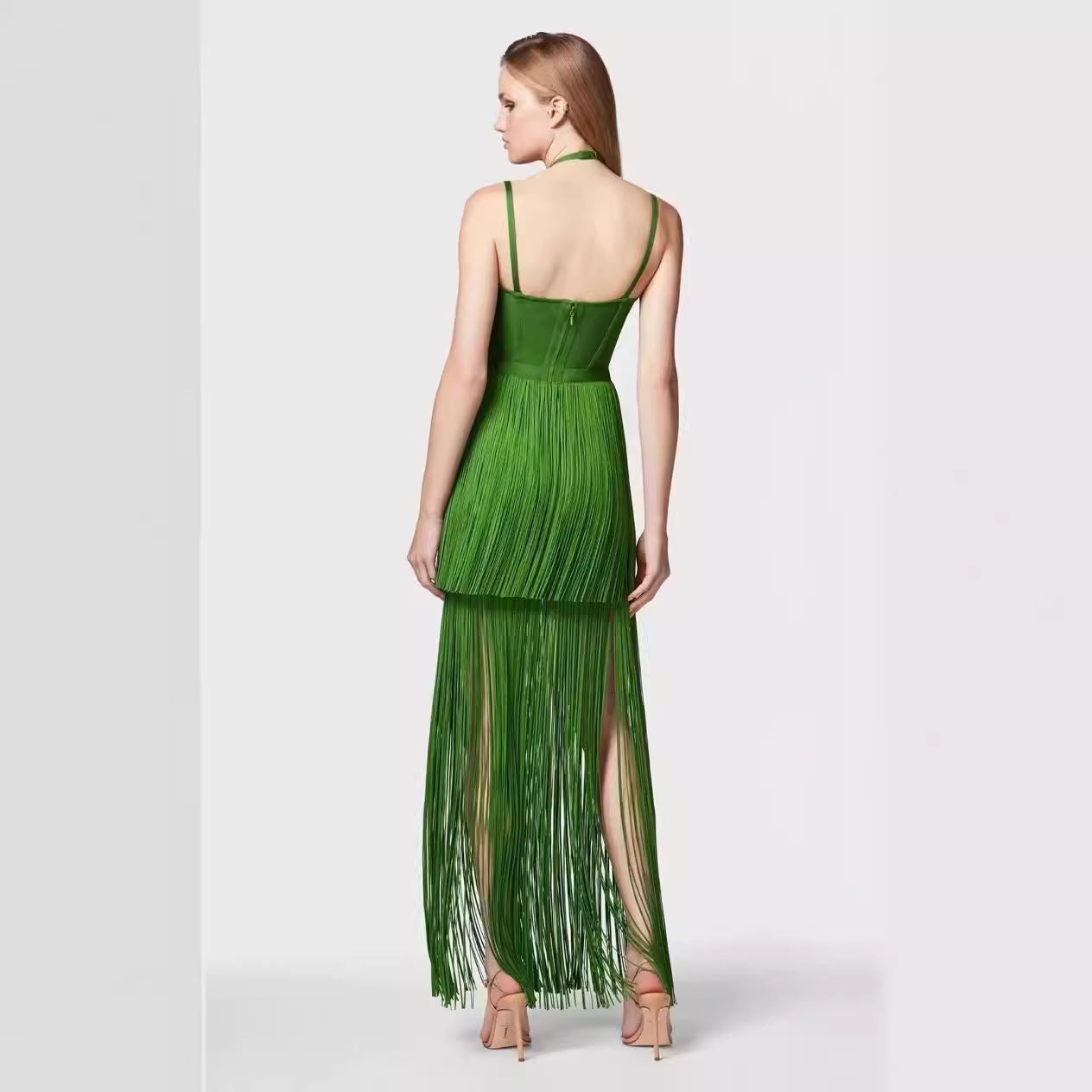 Robe de soirée verte à bretelles spaghetti et pompons