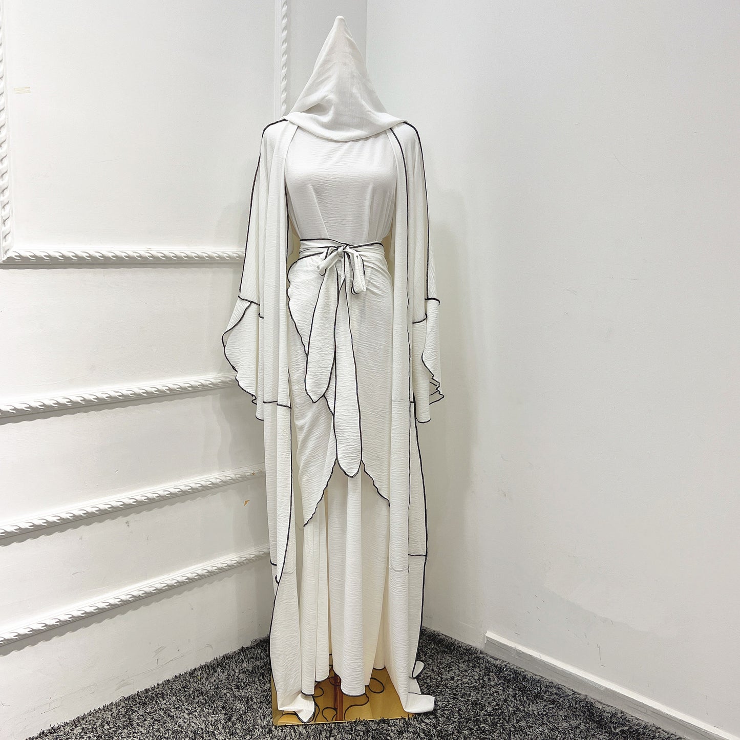 Manteau de garniture Vêtements d'intérieur Robe Jupe Circonférence Costume trois pièces