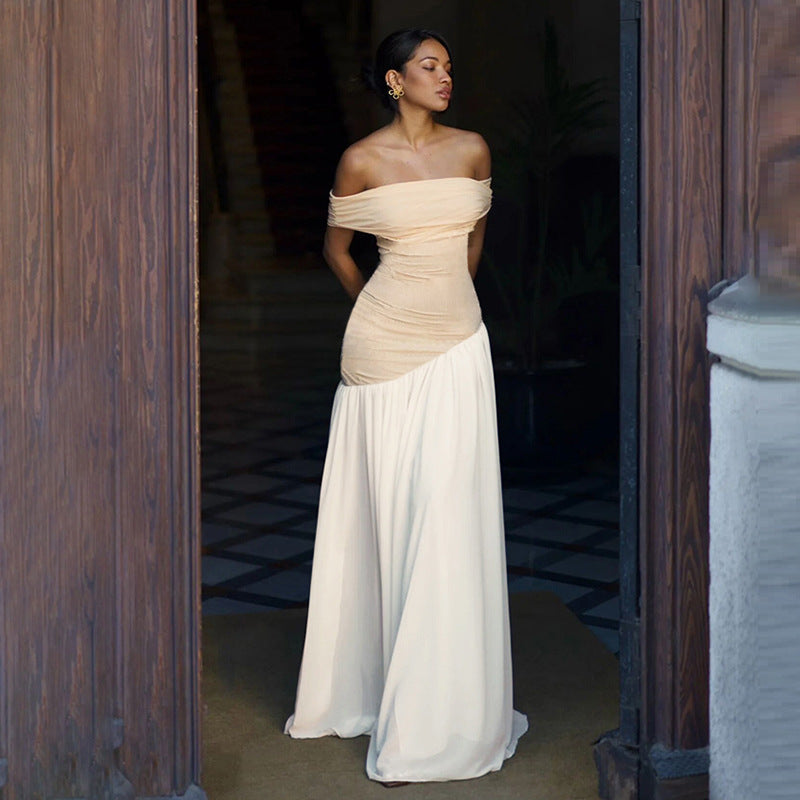 Robe ajustée à épaules dénudées et contraste de couleurs pour femme