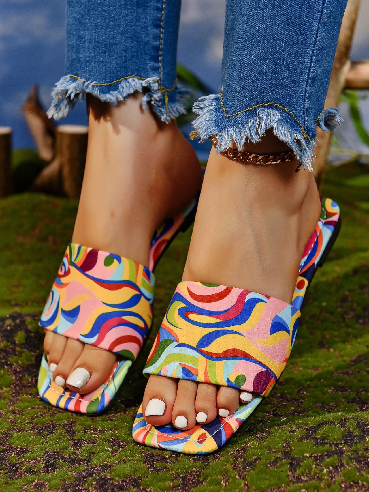 Sandalias de playa con punta cuadrada en color caramelo