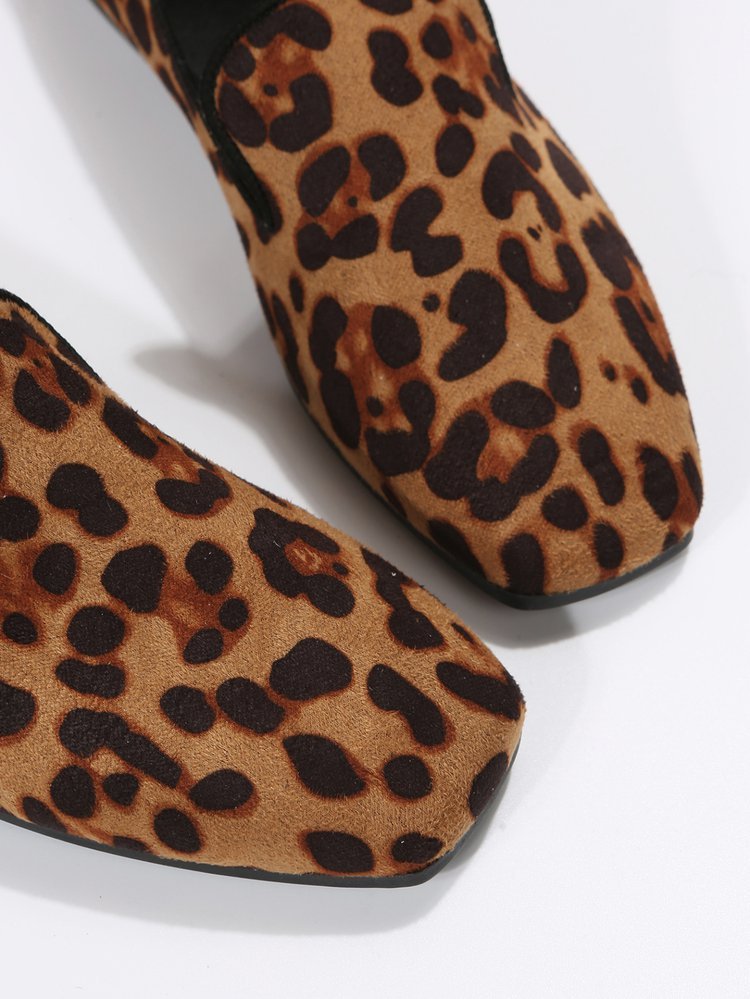 Zapatos de salón con estampado de leopardo elegantes y ligeros para mujer