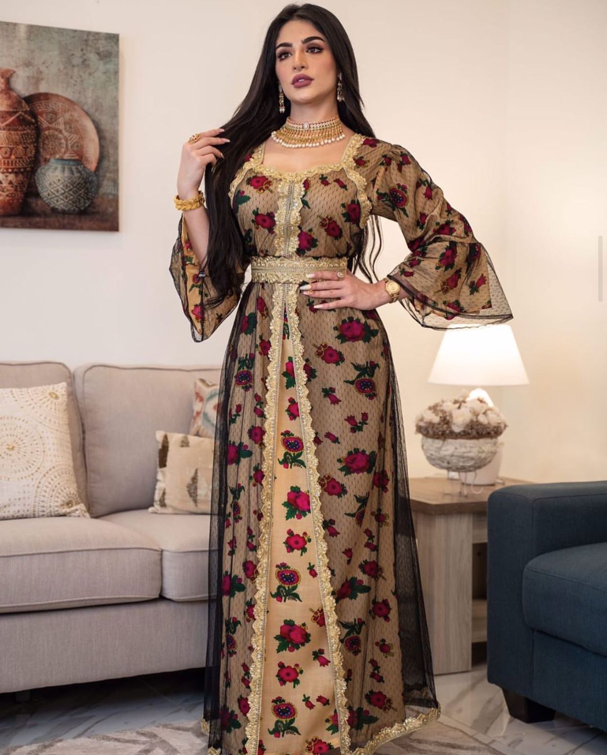 Robe en maille de dentelle brodée imprimée de style ethnique du Moyen-Orient à Dubaï