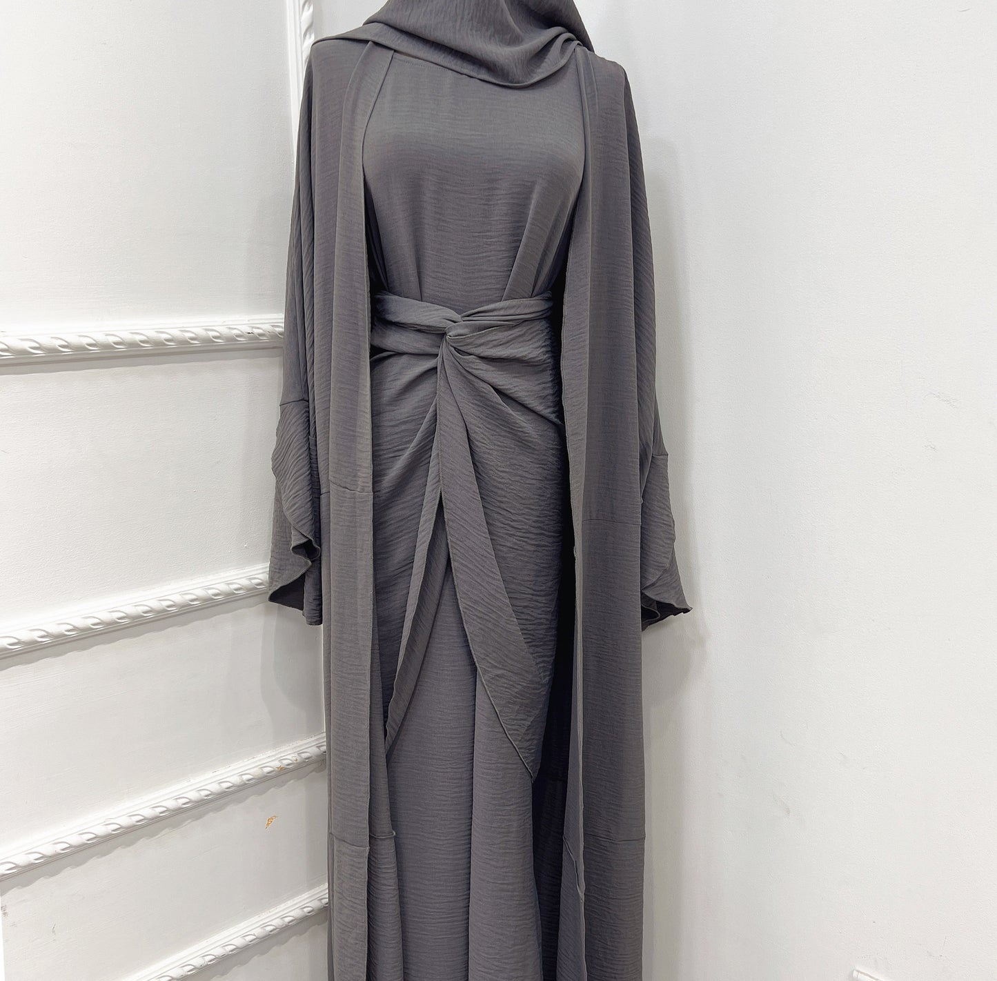 Manteau de garniture Vêtements d'intérieur Robe Jupe Circonférence Costume trois pièces