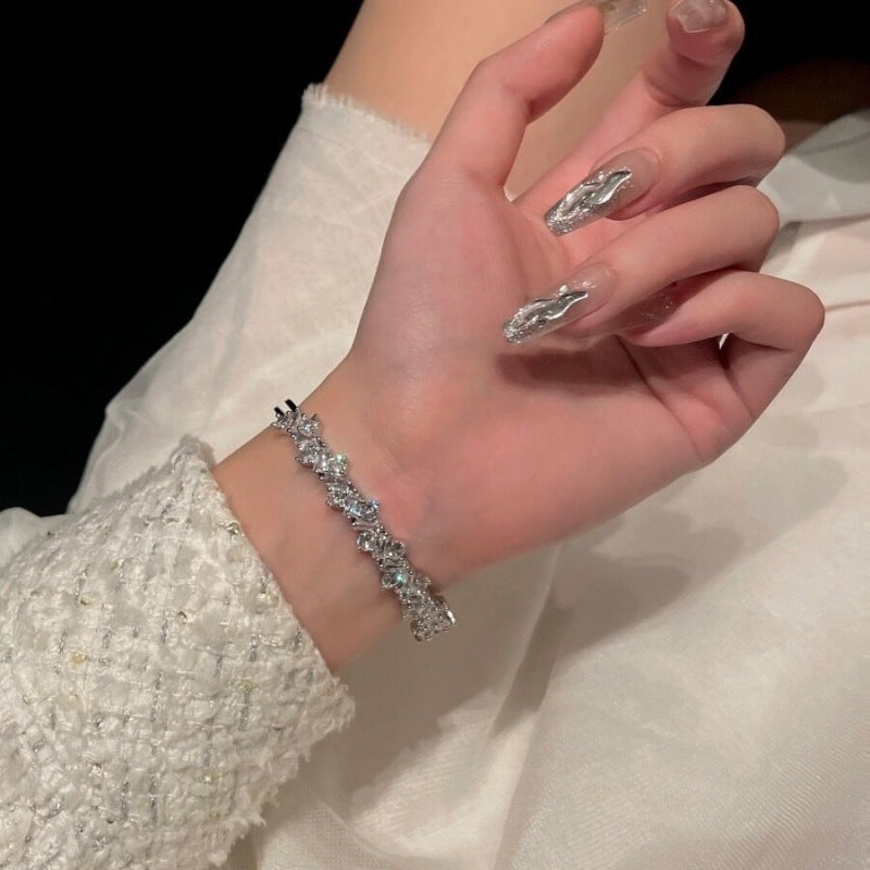 Pulsera de circón con microincrustaciones irregulares para mujer