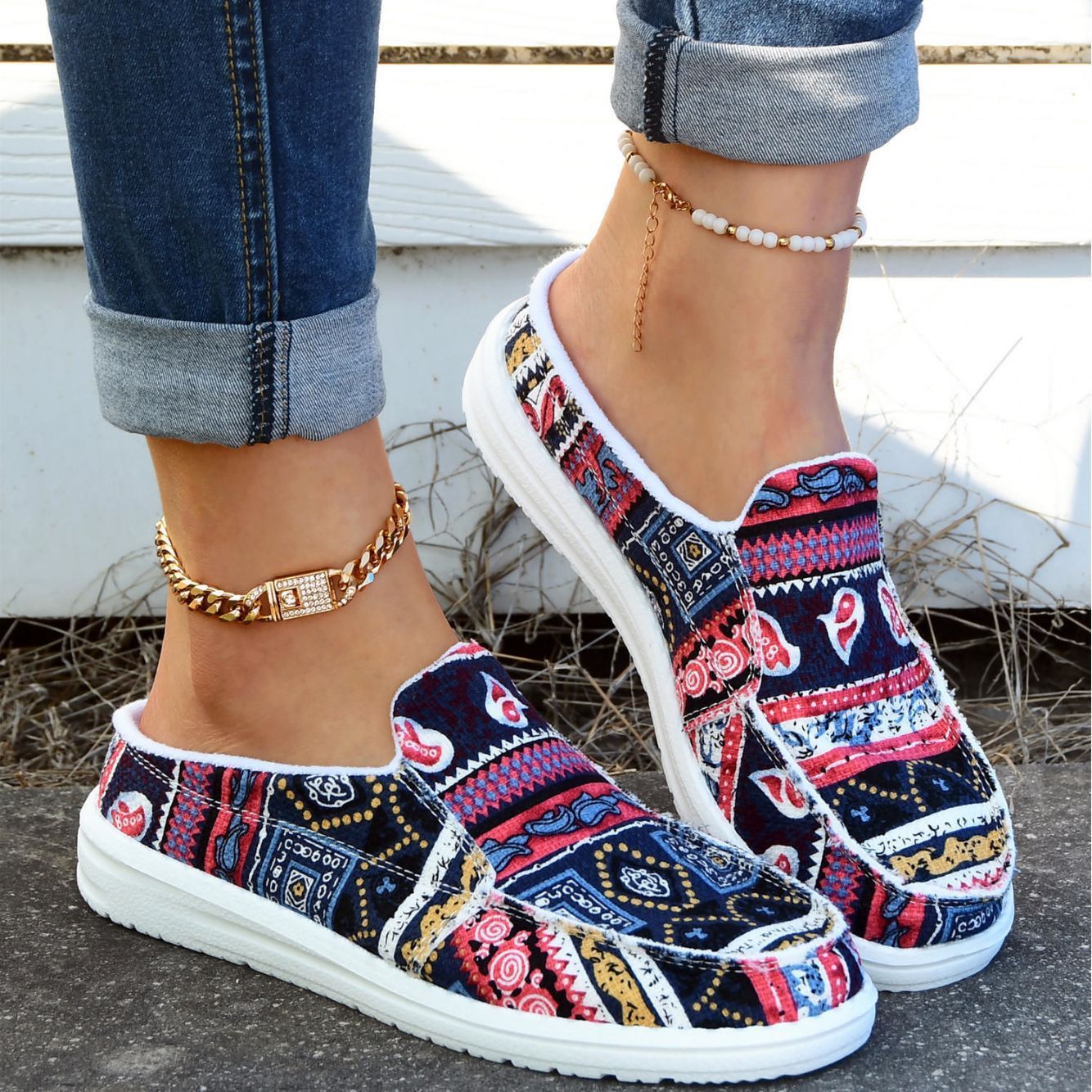 Printemps et été, nouvelles pantoufles élégantes, vêtements d'extérieur, chaussures en tissu fleuri