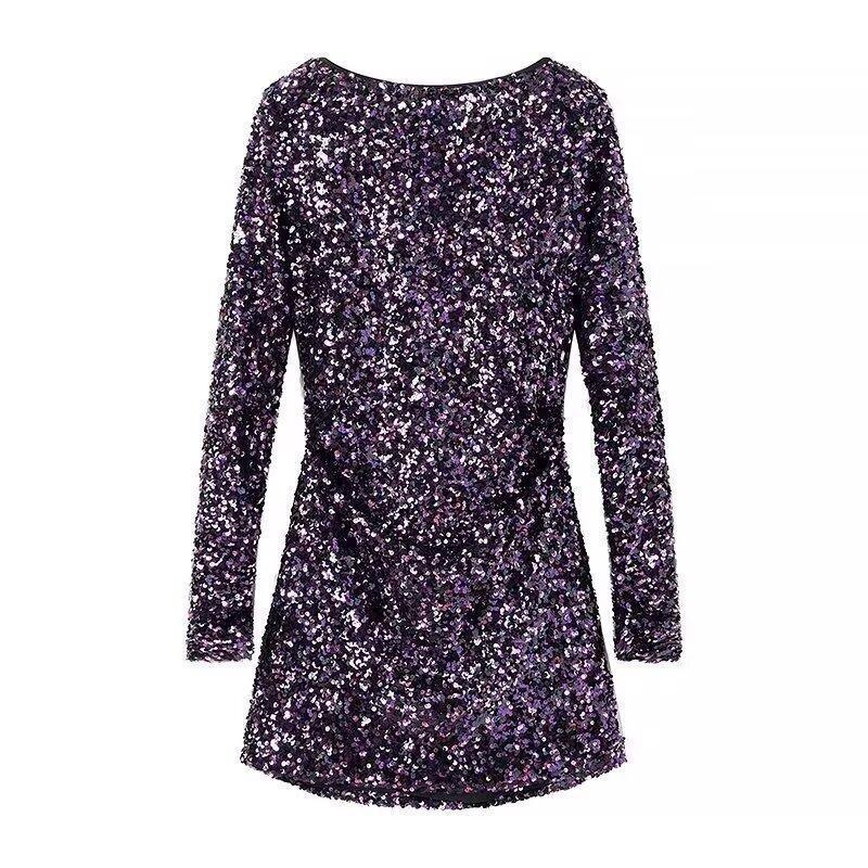 Robe dos nu à paillettes et manches longues à col ras du cou de style rétro français