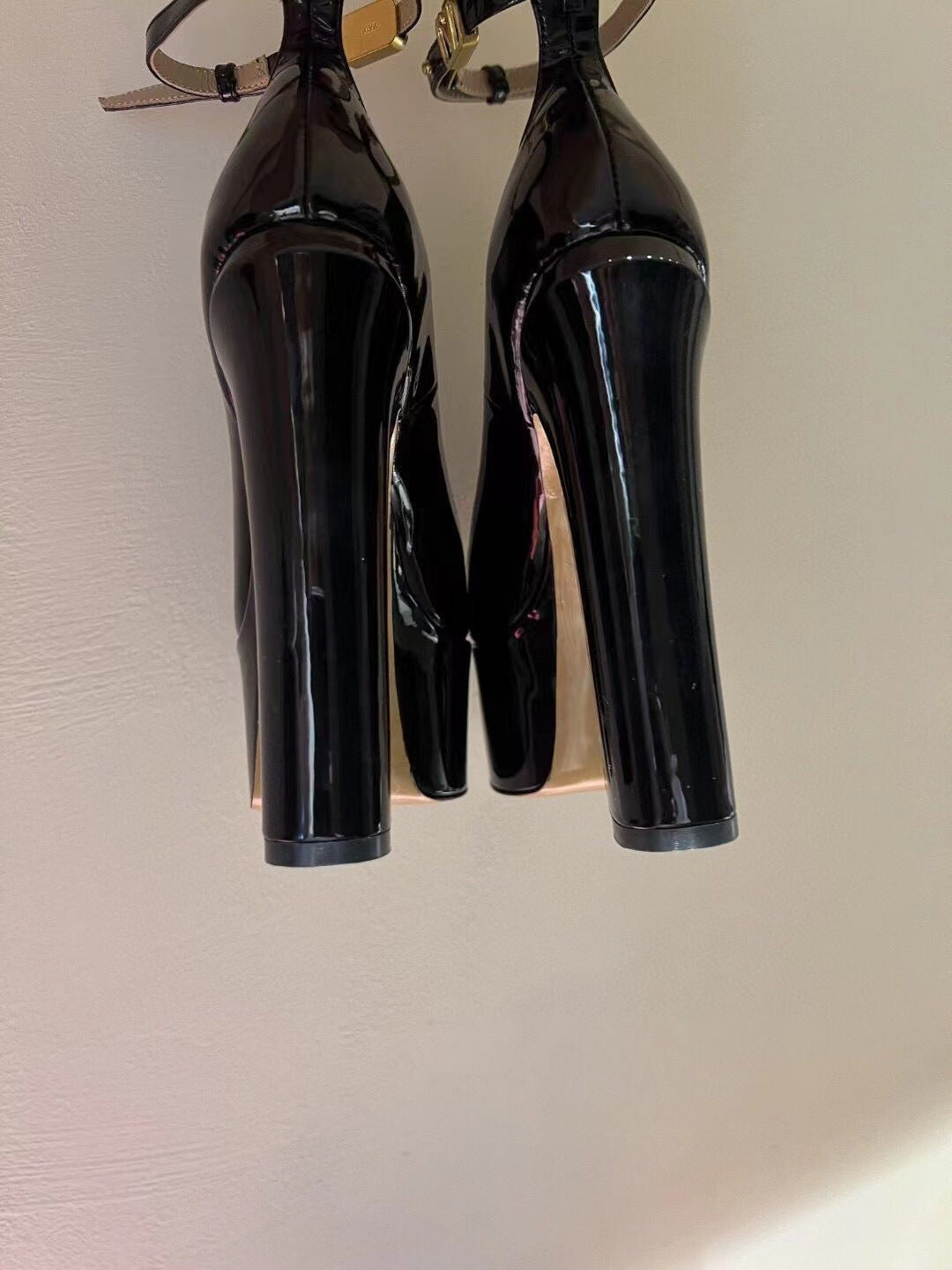 Chaussures à bout peu profond pour femmes Hentian Tall