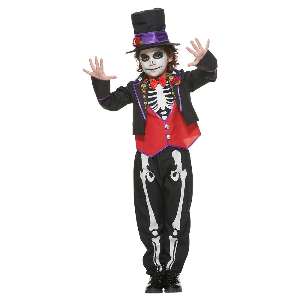 Fête costumée pour petit garçon du Jour des Morts