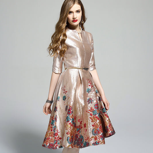 Vestido de gama alta con dobladillo grande y largo medio en jacquard