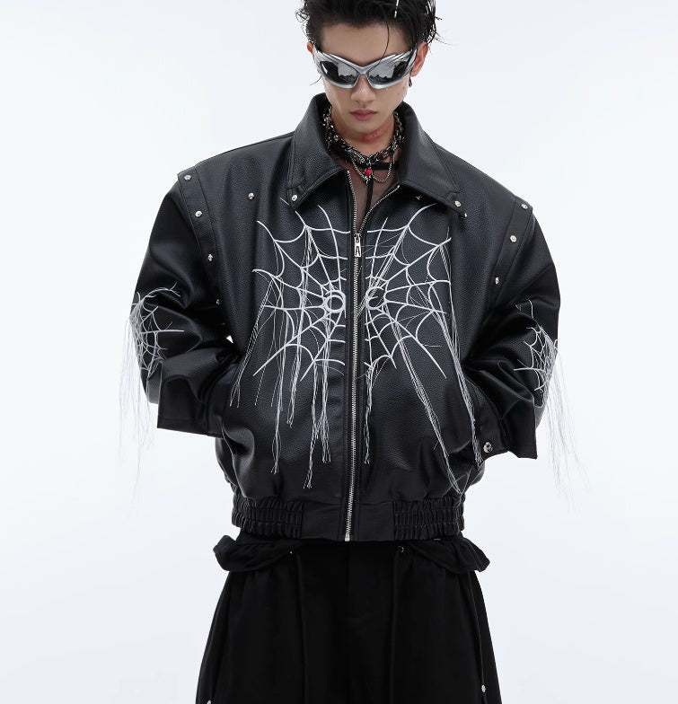Manteau de moto en cuir à pompons et motif toile d'araignée