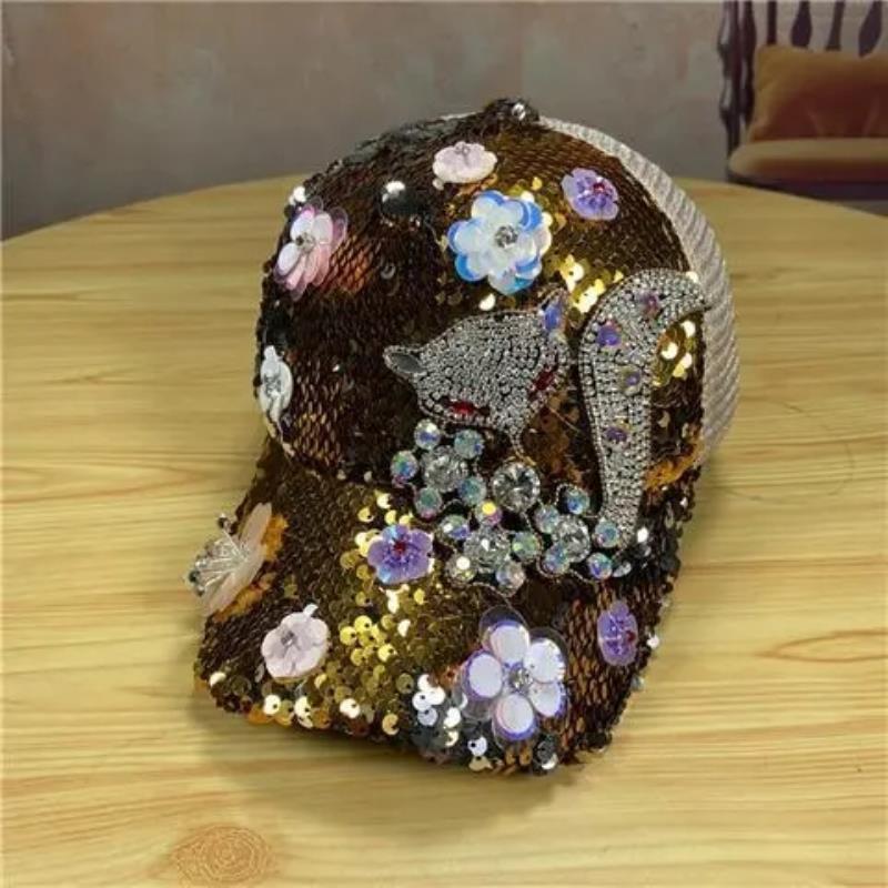 Sombrero de verano con flores de zorro y diamantes de imitación
