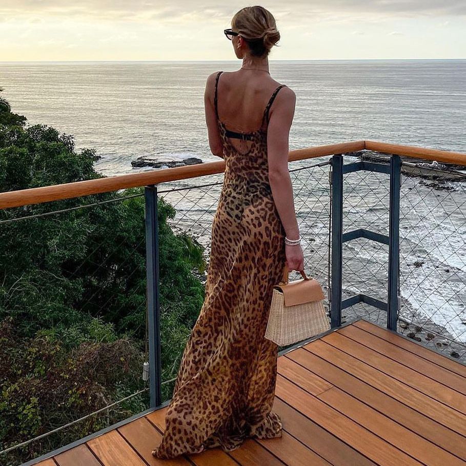 Ropa Vestido ajustado con estampado de leopardo transparente y espalda descubierta