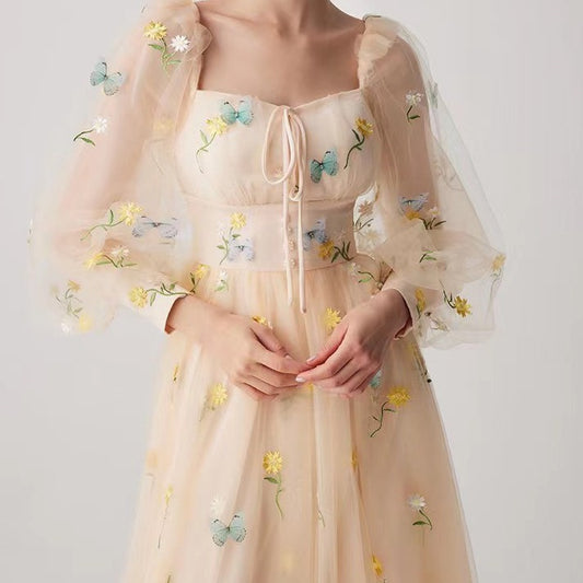 Vestido de malla con bordado floral y mariposas tridimensionales para mujer