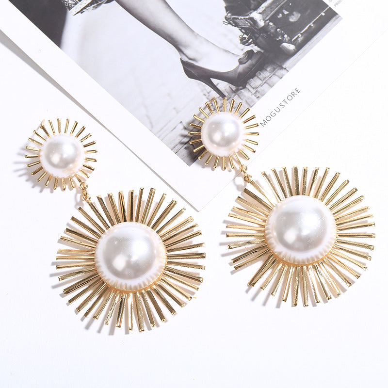 Pearl Metal Cutout Flower Earrings