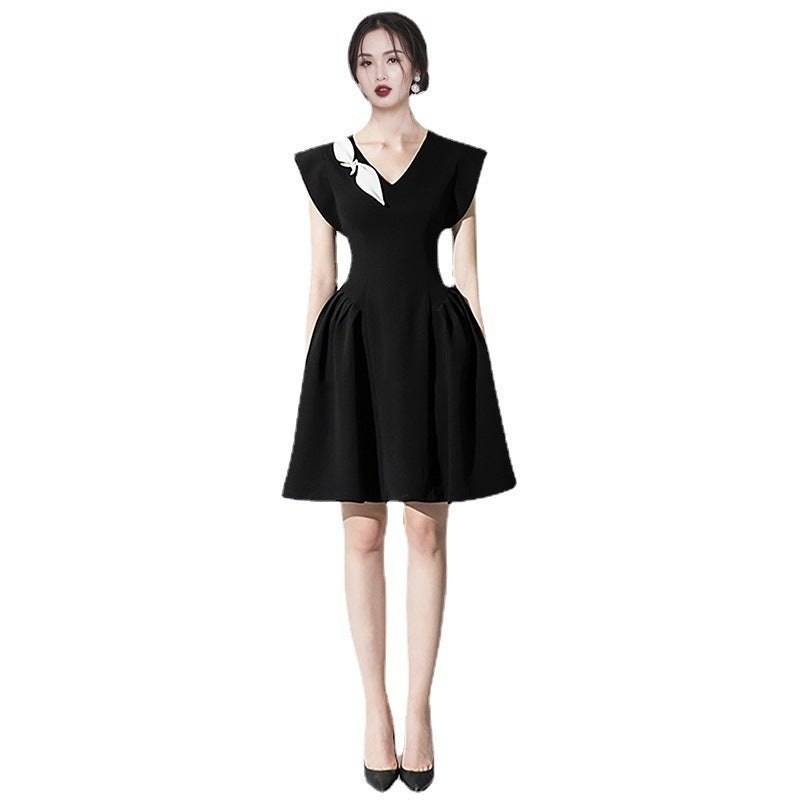 Black V-neck Sleeveless Little Black Dress Design Dress