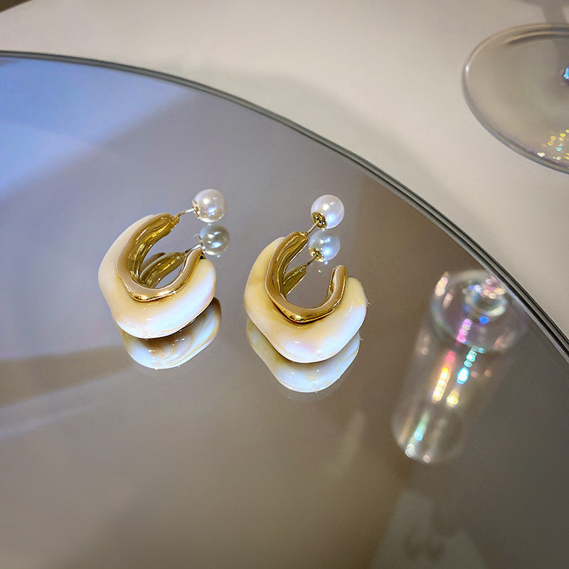 Fashion Pearl Letter C-shaped Ear Ring Temperament Design