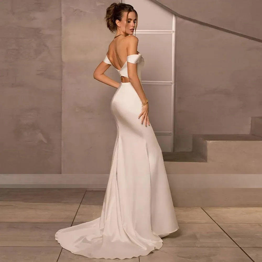 Vestido de novia sencillo de sirena de satén marfil