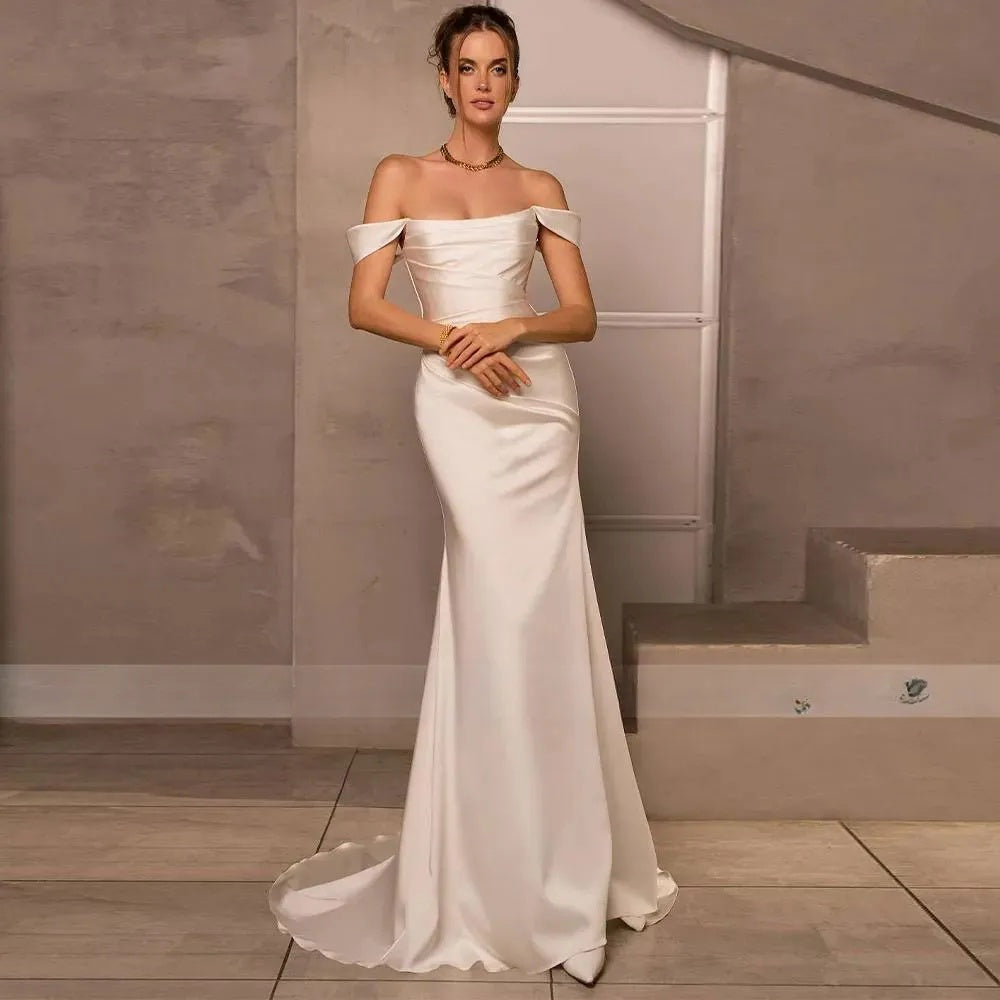 Vestido de novia sencillo de sirena de satén marfil