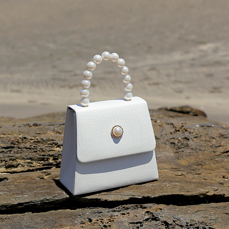 Pearl Portable Simple Small Square Bag