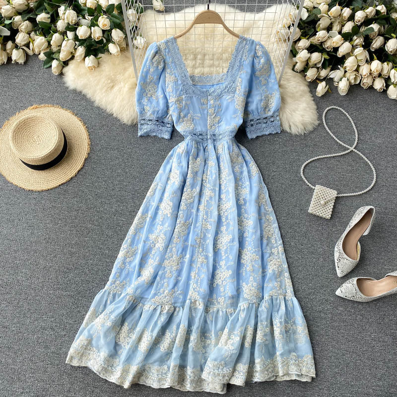 Vestido de encaje vintage con cuello cuadrado y corte entallado con volantes de longitud media para mujer