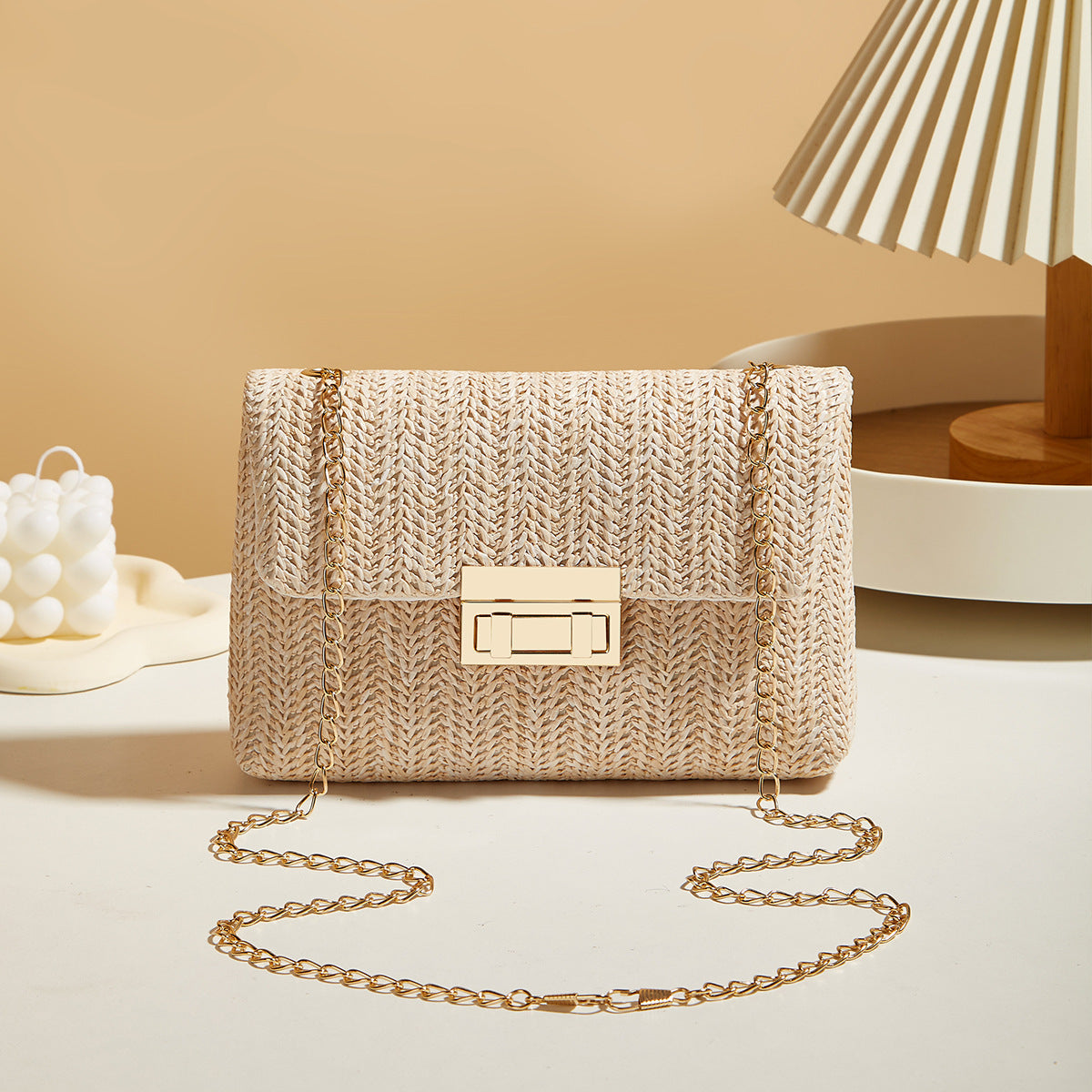 Sac carré simple fermé en paille pour femme