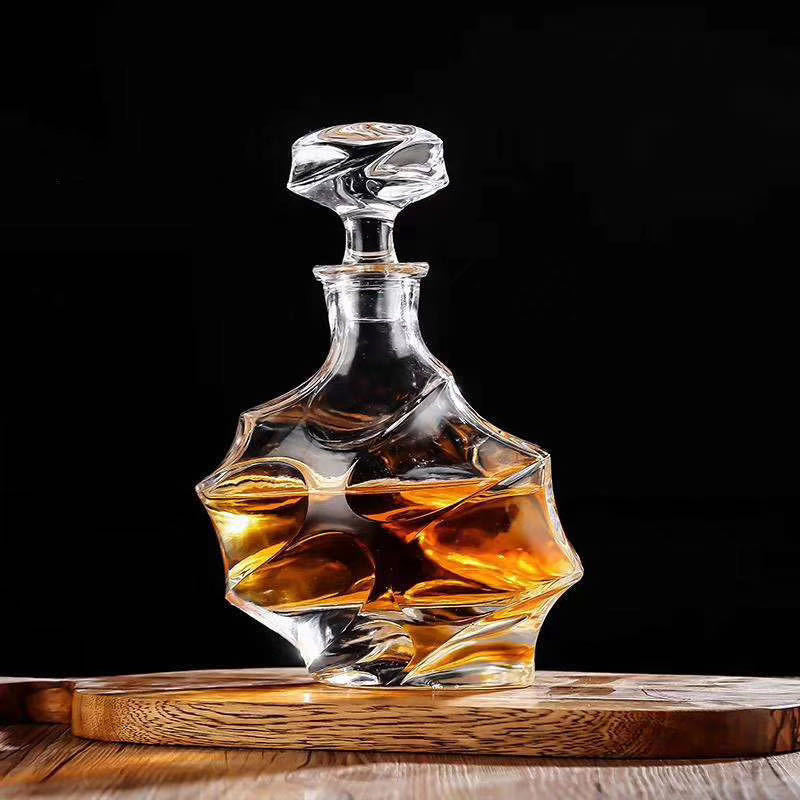 Hellodream Luxury Bending Style Crystal Glass Lead-free Whiskey Decanter