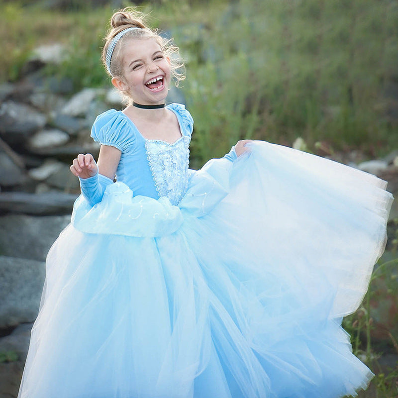 Vestido de princesa Cenicienta con falda de malla azul