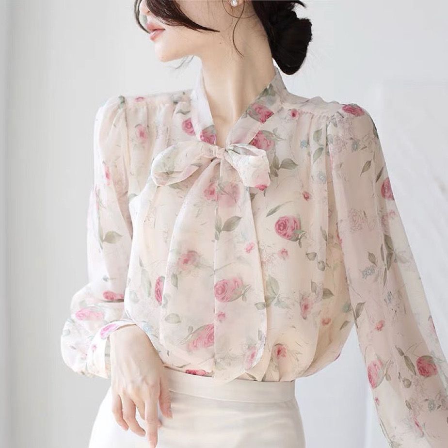 Fairy Puff Sleeve Women's SpringSummer New V-neck Design Fresh Sweet Gentle Long Sleeve Shirt