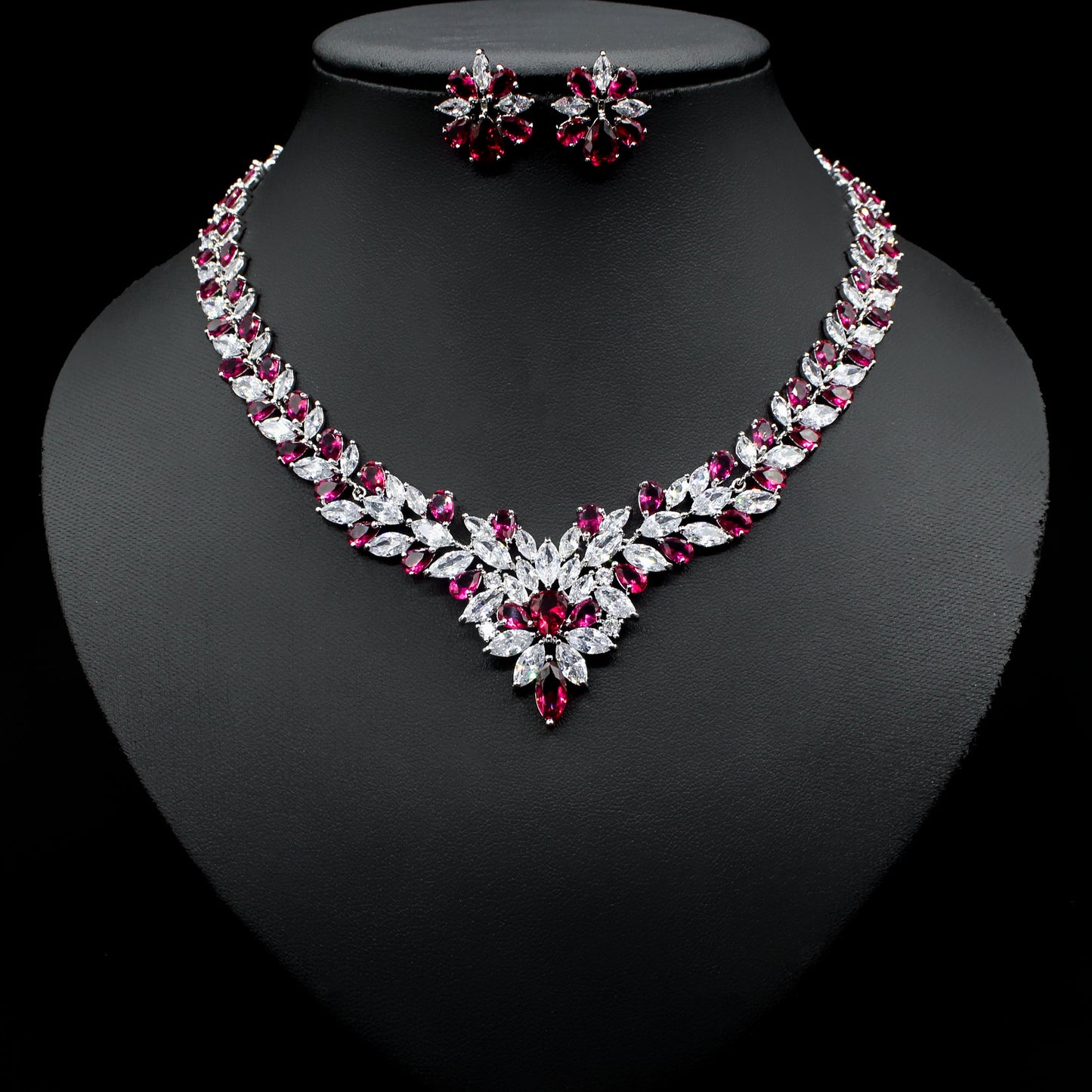 Fashion Ice Flower Earrings Zircon Necklace Set