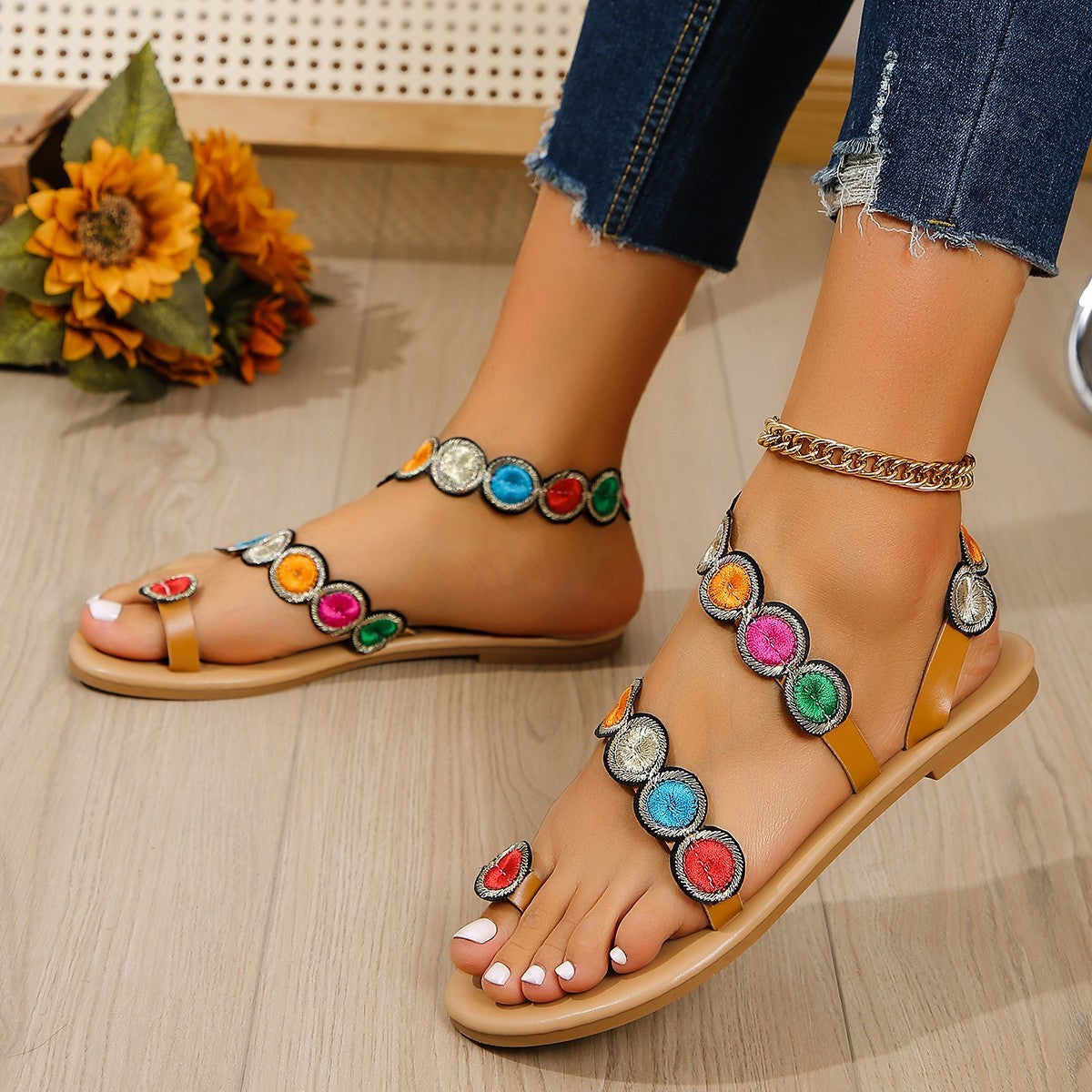 Fashion Peacock Embroidery Pattern Flat Sandals