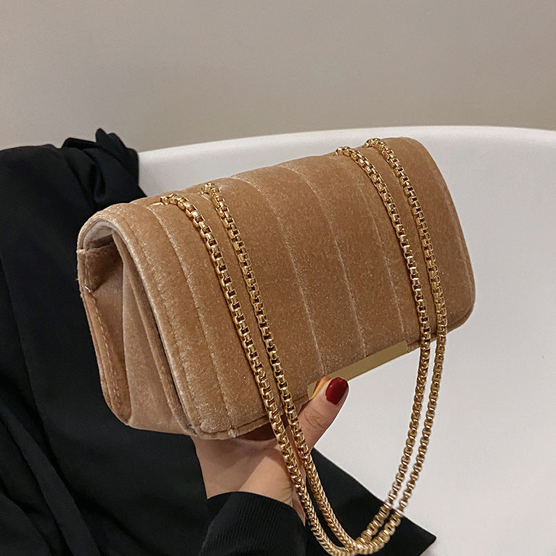 One Shoulder Velvet Chain Crossbody Bag