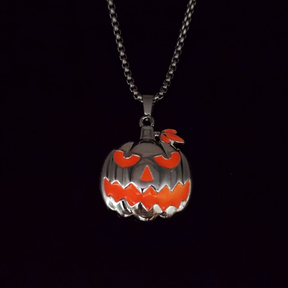 Collar con colgante de calabaza luminosa con accesorios para festivales de fantasmas de Halloween