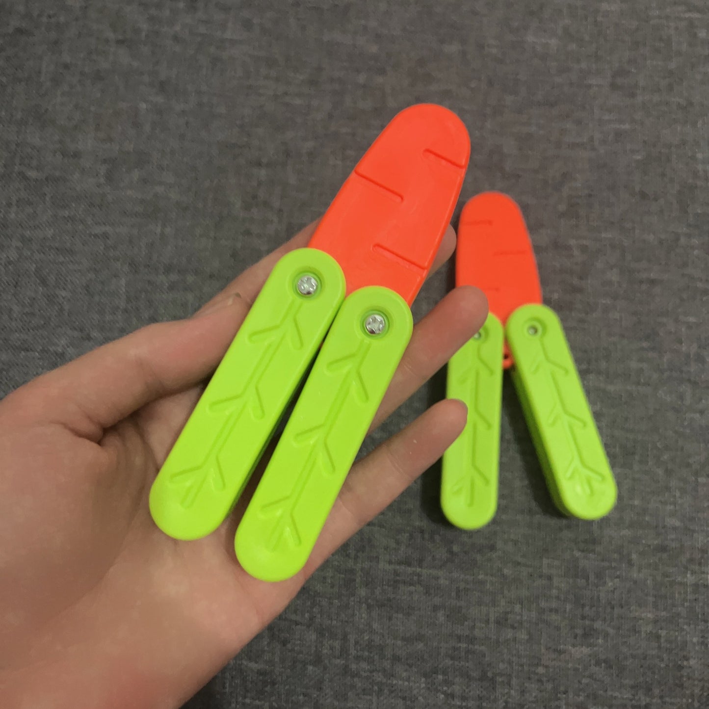 3D Carrot Butterfly Knife Baby Decompression