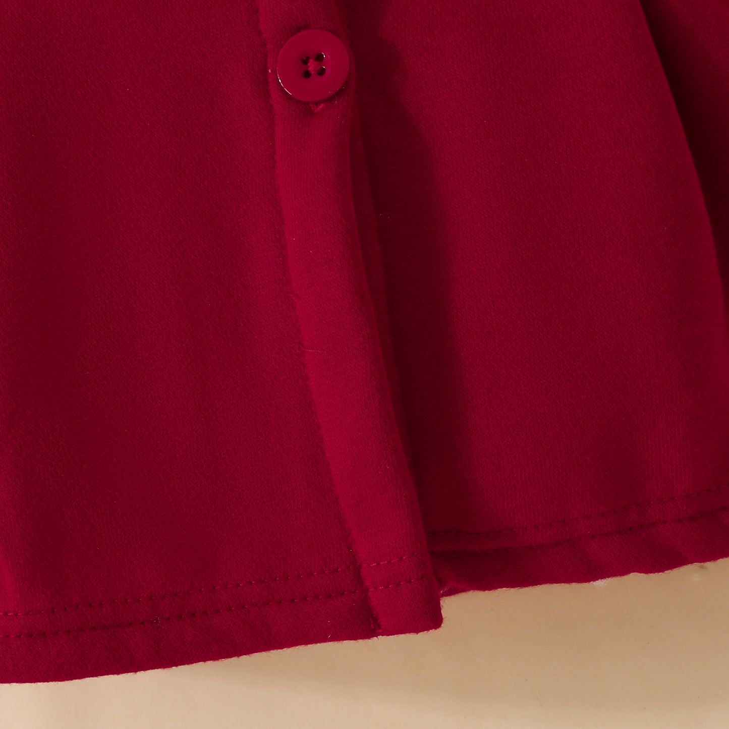 Manteau rembourré à manches longues et à capuche