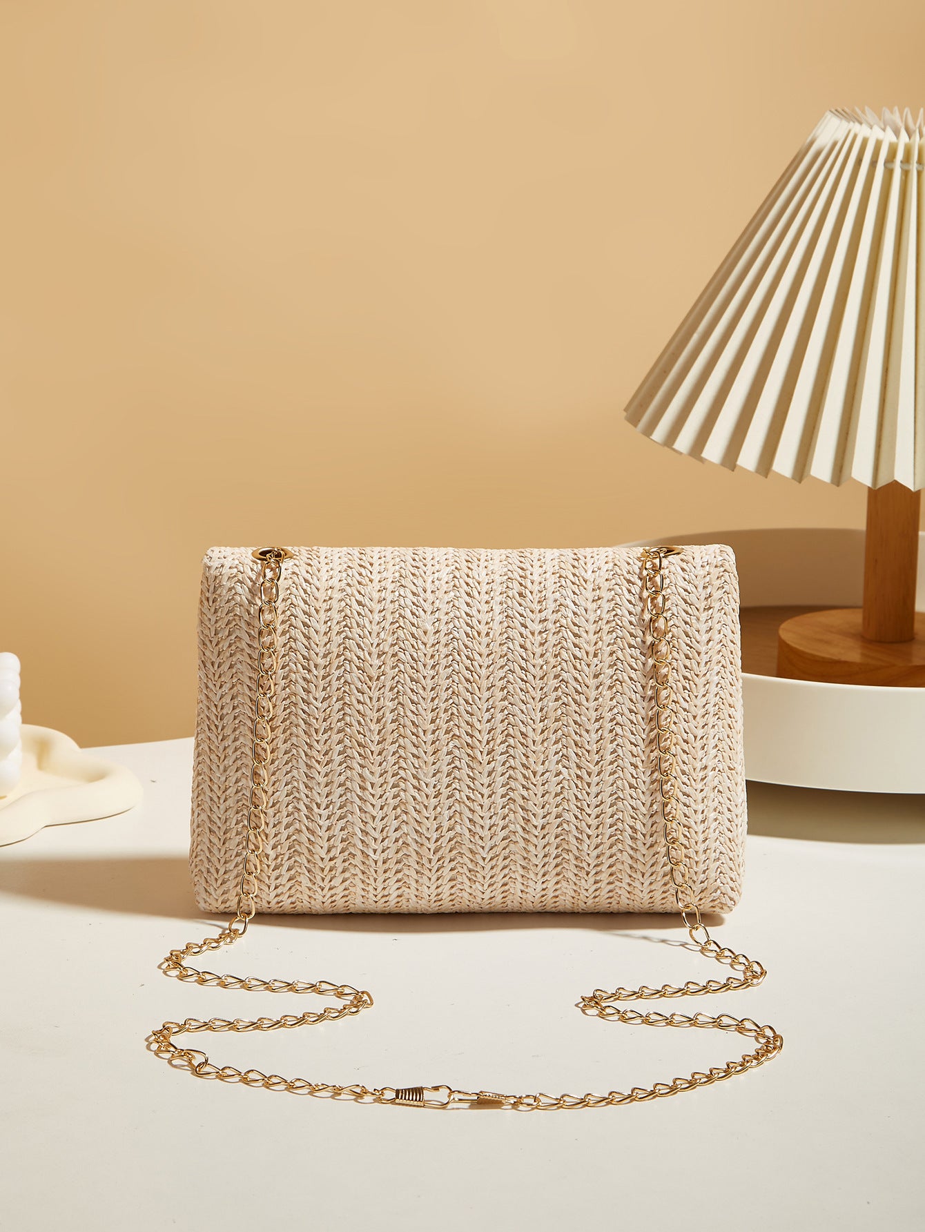 Sac carré simple fermé en paille pour femme