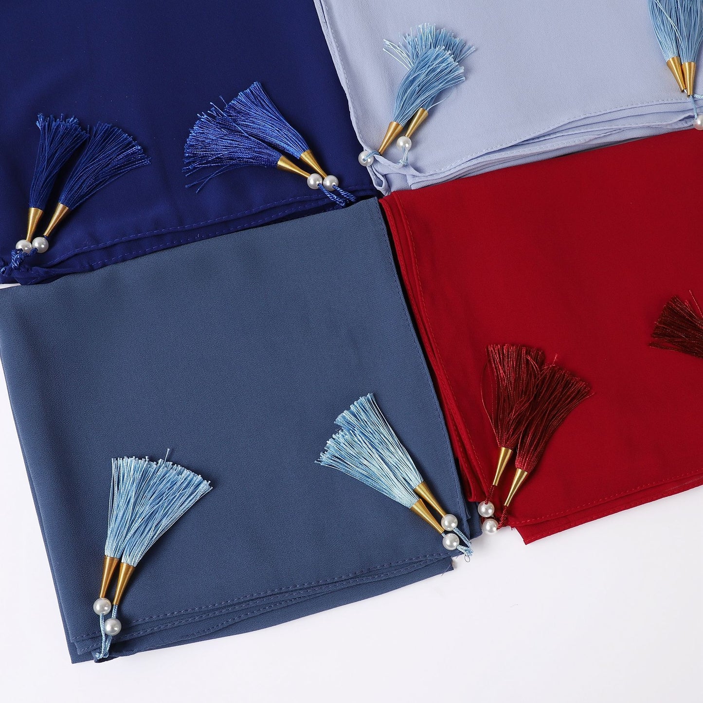 Scarf With Tassel At Four Corners