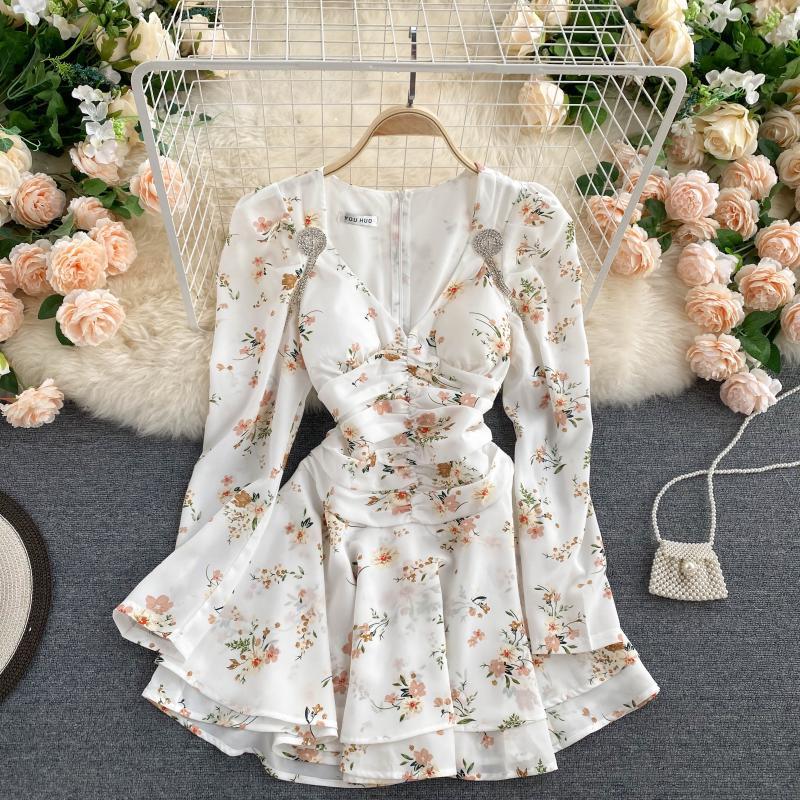 Women's Retro Pleated Waist Slimming Long-sleeved Floral Skirt