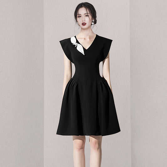 Black V-neck Sleeveless Little Black Dress Design Dress