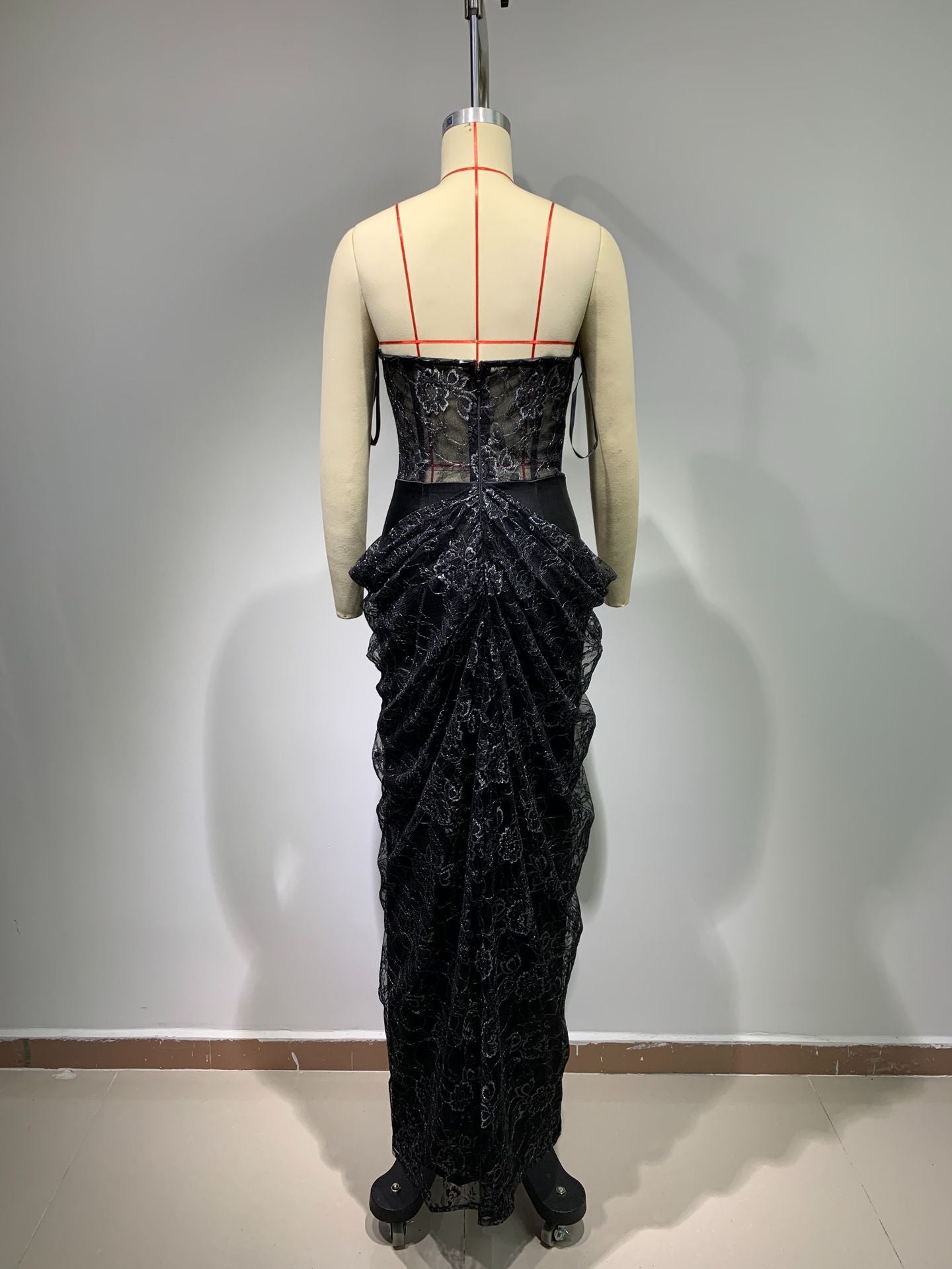 Elegant Black Sleeveless Backless Large Flower Lace Slimming Dress